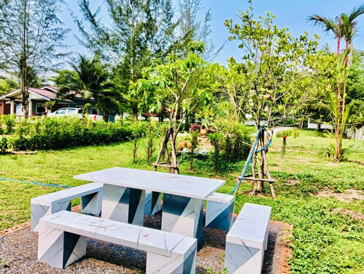 Busaba House Sea Views Tha Sala Exterior photo
